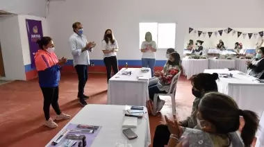 Lanzan programa para inserción laboral de la mujer en Gorina