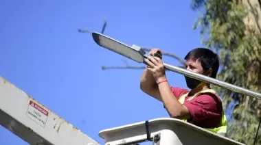 Instalarán mil nuevas luminarias LED en El Rincón, Savoia y Los Porteños