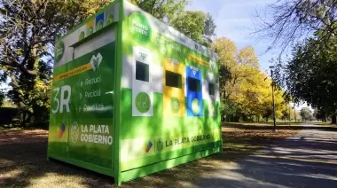 ¿Dónde se instaló el nuevo punto fijo de reciclaje en Villa Castells?