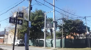 Una para los vecinos: Edelap amplía la red eléctrica en Villa Castells