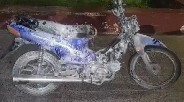 De Gonnet a Villa Elisa: Ataques a repartidores, autos y transeúntes