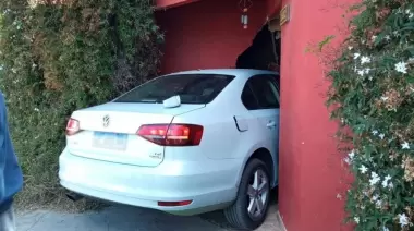 City Bell: Chocó, se metió en una casa y levantó al dueño de la siesta