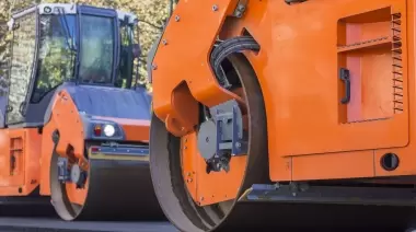 Asfalto, desagotes, luces y cunetas: Nuevas obras en Gonnet y City Bell