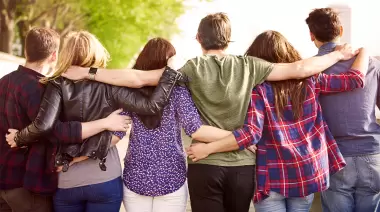 Viernes: Convocan abrazo solidario en centro de salud de la región