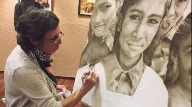 🎨 Moni Carrica expone más de 30 retratos de mujeres en City Bell