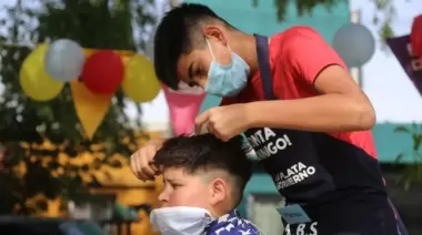 💈 Peluquería solidaria en Gonnet: Para los más chicos y al estilo Disney