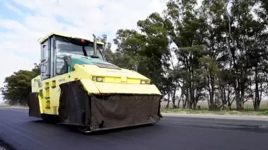City Bell: Ya comenzaron la obras de repavimentación del Camino Parque Centenario