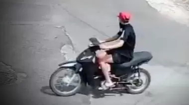 Video: Así atacó un motochorro en Gonnet a plena luz del día
