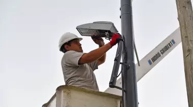 Renovación LED en City Bell, Gonnet y Villa Elisa: ¿Cuántas horas de duración tienen las nuevas luces?