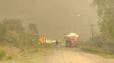 🚒 Humo y cenizas en Gonnet y Villa Elisa por voraz incendio en la Reserva de Punta Lara