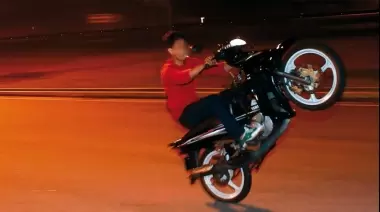 💥 Chau motos ruidosas en Villa Elisa: ¿Cómo es el proyecto presentado en el Concejo Deliberante de La Plata?