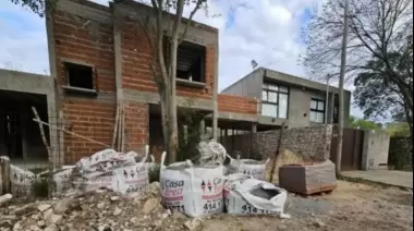 🚔 Se escondieron en una obra: Los detalles de una nueva entradera brutal en Villa Elisa