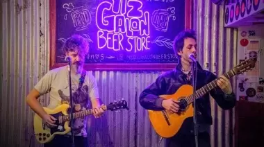 🍻 Música y birra en La Plata: 7 artistas cierran el año en La Casa de al Lado Bar