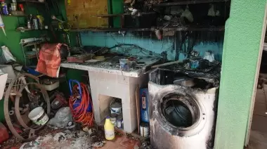 ✍️ Periodista, escritor e historiador de City Bell salvó su casa de un incendio gracias a sus vecinos