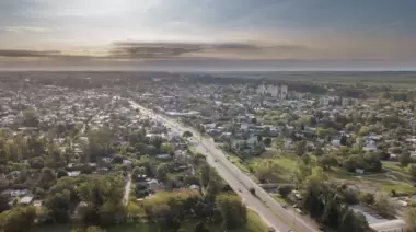 🤔 El Aniversario de Villa Elisa sale de la Plaza Castells: ¿Dónde será?