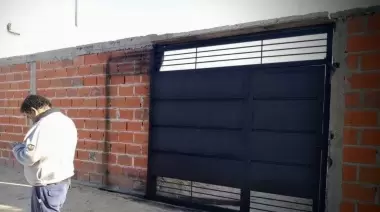 🚨 Insólito: Robaron un portón de hierro en una casa de la Zona Norte de La Plata