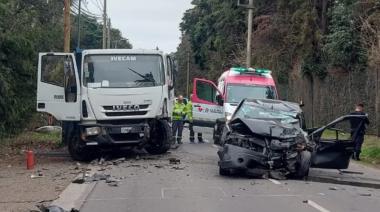 🚨 Choque mortal en City Bell: Murió un automovilista frente al Grand Bell