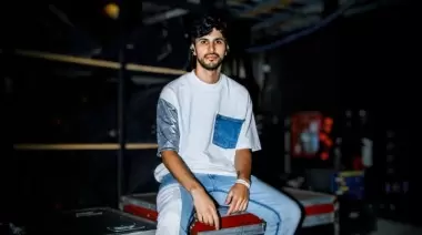 🎶 10 años del Festival de Canciones: Villa Elisa vibra con más de 20 artistas en vivo