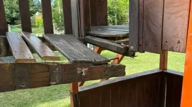 😡 La otra Cantilo en City Bell: Vecinos reclaman obras al Municipio por plaza abandonada