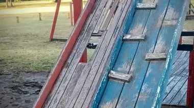 🟢 City Bell y Villa Elisa reclaman obras urgentes en plazas y parques abandonados