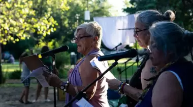 💜 Villa Elisa se une al 8M: Radio abierta, poesía y activismo en Avenida Arana