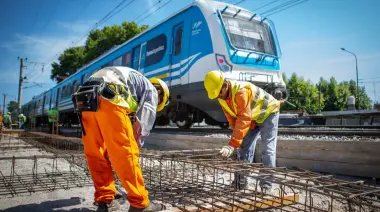 😡 Gonnet y Villa Castells colapsados por barrera baja en Camino Centenario