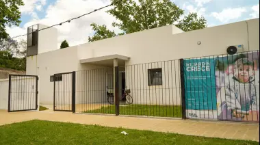 🟢 Debate en Villa Elisa: La Municipalidad cedió un edificio educativo a la Provincia