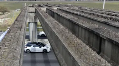 🚘 AUBASA presenta en City Bell el proyecto de la nueva bajada de la Autopista