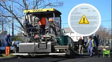 😡 Escándalo en City Bell: Una calle figura asfaltada 3 veces pero sigue de tierra