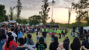 😍 A 5 minutos de City Bell: Música, feria y baile en la kermés del Club Colonia Urquiza