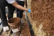 Taller de construcción en barro: Aislar y ahorrar pueden ir de la mano