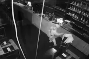 Video: Famoso restaurante de City Bell fue atacado esta madrugada