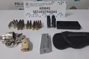 👮 Armas, drogas y amenazas: Vendían por las redes sociales y fueron atrapados en Villa Elisa