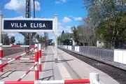 🚊 Abrazo y defensa al tren en Villa Elisa: ¿Cuándo, dónde y por qué?
