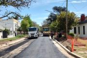 🚧 La Municipalidad de La Plata repavimentó 14 calles en City Bell, Gonnet y Villa Elisa
