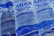 💦 De bidones a sachets de agua: En Villa Castells los vecinos arden contra ABSA